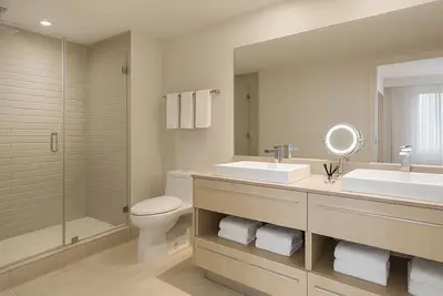 Image de Apartamento de lujo con vista al mar, piso 28