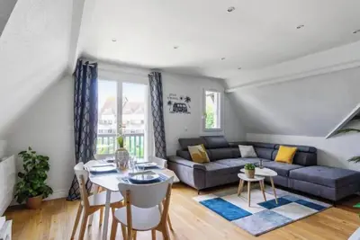 Image de Séjour confortable avec vue sur la mer à Cabourg