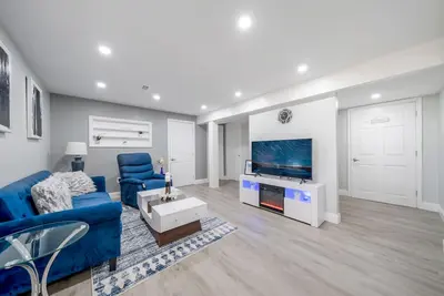 Image de Live and Work Near Dc: Coffee + Msg Chair + Wi-fi