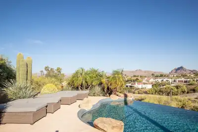 Image de Phoenix 17 - Trois Chambres Villa, Couchages 8