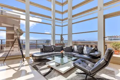 Image de Penthouse Duplex with whole City and Sea Views!