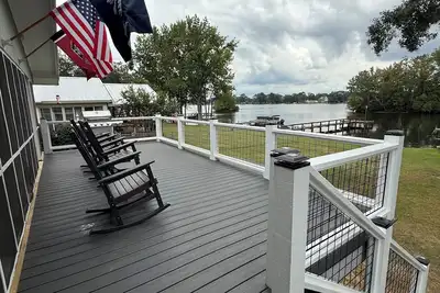 Image de Charming 3-bedroom house on Taw Caw Creek