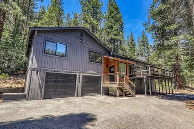 Modern Comfort in the Pines/ 2 Unit Vacation