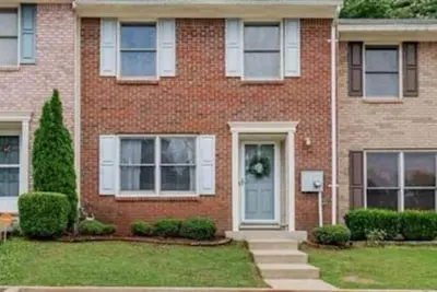 Image de Falling Creek Lane, Fcl, townhome tucked away in Trussville, Al