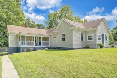 Image de Hot Tub Haven 4 Bedroom Home