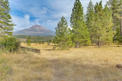 Image de Outdoor Adventure Haven - 15 Mi to Mount Shasta!