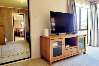 Image de Hosts on the Coast Good Times Hq