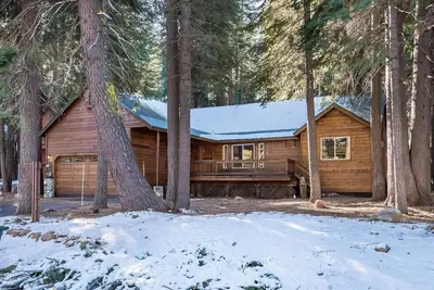 Image de Truckee Family & Pet Ski Lease: 3br/2ba - Your Mountain Memories Await!