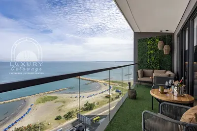 Image de \"Vip All-Inclusive Gem I Apt on 18th Fl Ocean View I 3min to Walled City\"