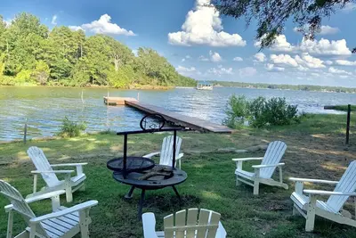 Image de Fireside & Faith cozy getaway on Lake Bob Sandlin - sleeps 6