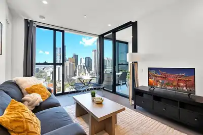 Image de Gorgeous Views - Spacious Cbd Skyline Escape