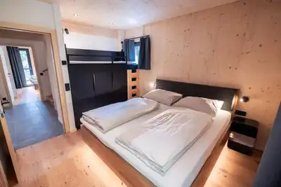 Image de Superior Chalet # 30 with Sauna & Hot Tub