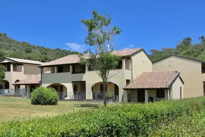 Image de Spacious two-room apartments (about 45 sq m), featuring a large living room with equipped kitchenette and double sofa bed, double bedroom and bathroom with shower. <br>Large covered first floor balcony. They are also equipped with:Bed linen and towels,