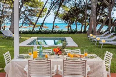 Image de Maison de vacances 'Villamar - Superbe Front de Mer' avec Vue sur la Mer, Wi-Fi et Climatisation