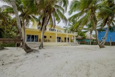 Image de Belizean Dreams: All-Inclusive 3br Beachfront Home