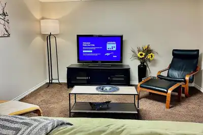 Image de Beautiful Suite with Fenced yard + in suite Kitchen and Laundry