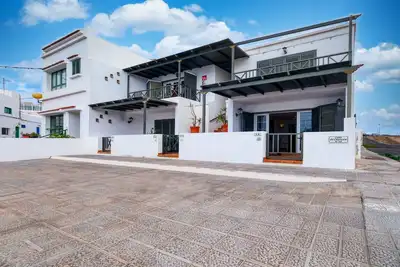 Image de El Charcón B • 10 meters to the beach • Lvh