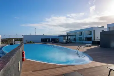 Image de Beautiful apartment, 2 bedrooms, infinity pool, gym, 400 meters from the beach