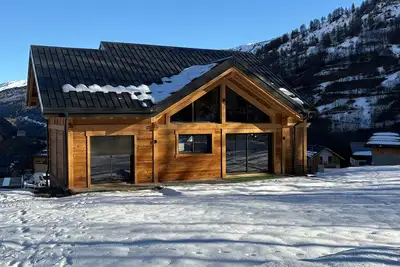 Image de Chalet 'L'Orée' avec vue sur la montagne, jardin privé et Wi-Fi