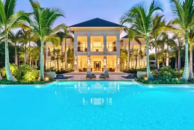 Image de Villa Alta Gracia w Private Pool & Designer Decor