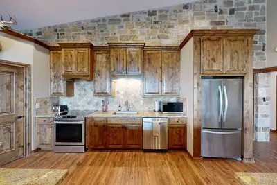 Image de Aggieland River Oasis • Pool Table