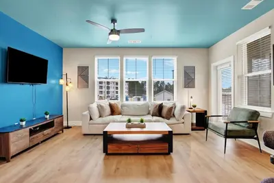 Image de Upscale 2br Getaway | Minutes to Savannah