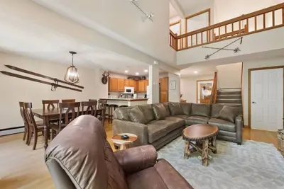 Large Condo at Forest Ridge! Hot Tub*Pool*Shuttle