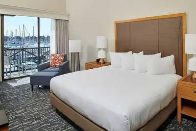 Image de Family-Friendly Bay Area Stay | 3 Units | Pool, Free Parking & breakfast