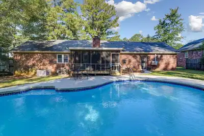 Image de Family Cove | 4br + Private Pool & Billiards