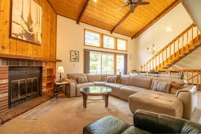 Basecamp Lincoln Station