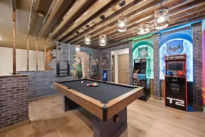 Image de 7 Bd/ 5. 5 Ba/ Windsor Cay (15886 Cc)