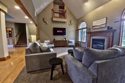 Image de Luxury 6br Home in Desired Neighborhood