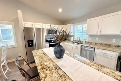 Image de Cozy 3 Bed 2 Bath Split level in Horace