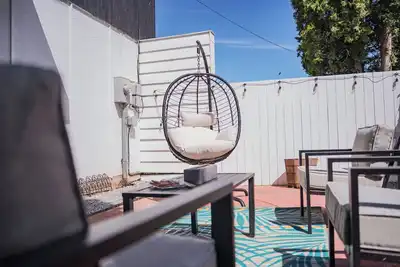 Image de The Urban Nest – 2Bd | Central Stay Near Downtown