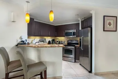 Image de Tropical Paradise Awaits - 3-Bed Oceanfront Condo