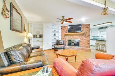 Image de Private Outdoor Space: Tranquil Home in Greensboro