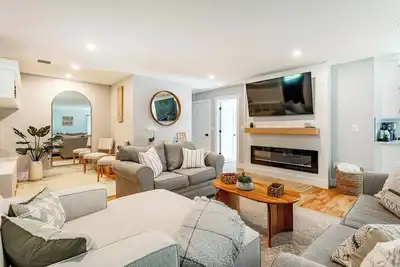 Image de Saugerties View: King Beds, Soaking Tub, Firepit