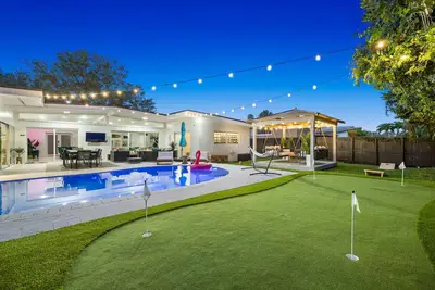 Image de 5br Villa w/ Heated Pool, Games, Fire Pit, Golf, Cabana, 10-mn from Beach