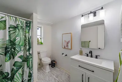 Image de 3 Units Together - Beach Triplex. 7 Mi From Beach