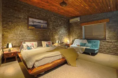 Image de Stylish 1 Bedroom Cottage in Kasauli with Open Theatre – A Serene Opulence Stay