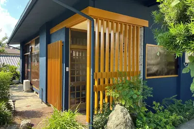 Image de Ise Blue Villa main building and detached house｜A space filled with playfulness and attention to detail, adjacent to the forest, with outdoor chill space, accommodates 15 people