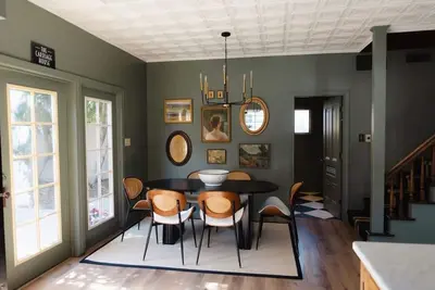 Image de Restored Vintage Carriage House in Mesa