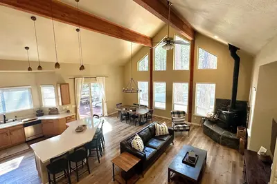 Image de Blue Lake Springs - Sleeps 10 - Loft for kids - Many Amenities - Close to Skiing