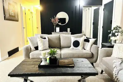 Image de Soothing 3-bedroom 2-bathroom house with Ac & play area in Prince Albert