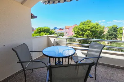 Image de Appartement d'une chambre avec le balcon Srima - Vodice, Vodice (A-23593-d)