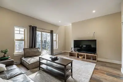 Image de Modern luxury 3bedroom 3 bath with huge patio