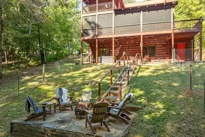 Image de Dog-FriendlyEllijayCabin | FencedYard | HotTub | FirePit | GameRoom