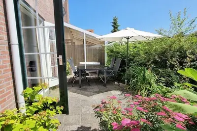 Image de Maison de vacances à Domburg avec piscine