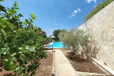 Image de Belle maison de vacances avec climatisation, piscine privée, Wifi, Tv, terrasse, animaux admis