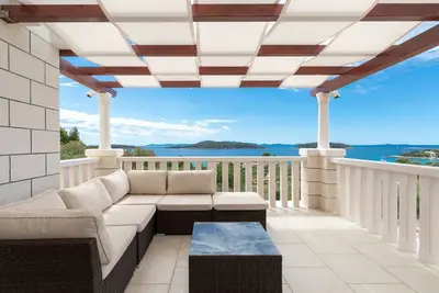 Modern Villa with Pool